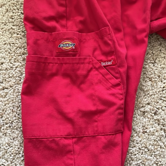 RED DICKIES STRETCHY CARGOS - Picture 4 of 4